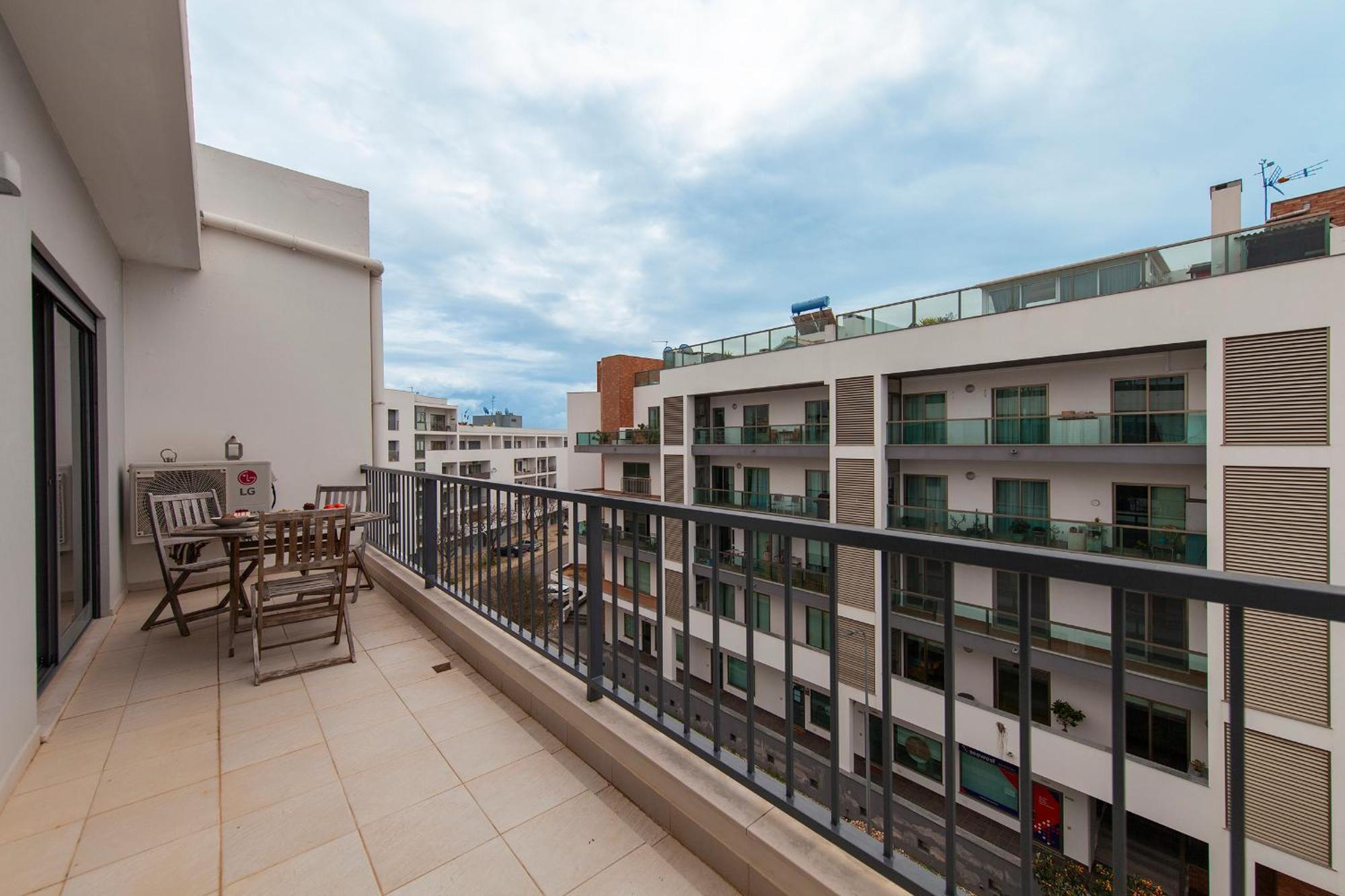 Apartamento B04 - Luxury 2 Bed W Terrace Pool *